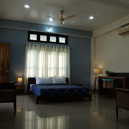 امفال Joy'S Bnb المظهر الخارجي الصورة