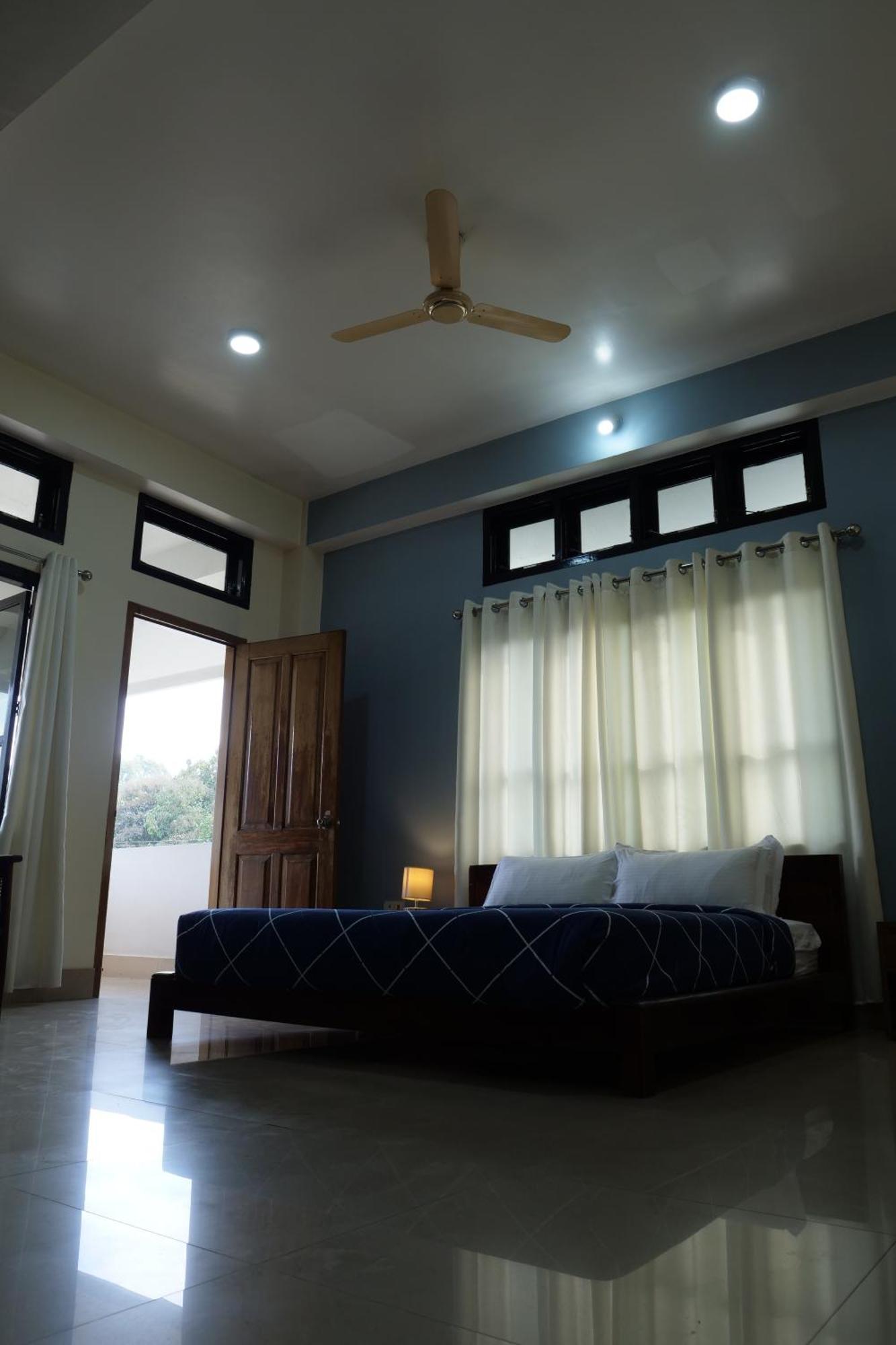 امفال Joy'S Bnb المظهر الخارجي الصورة